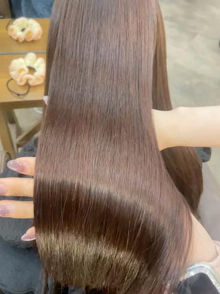 ロング 艶髪矯正|ダイオウ シュナのヘアスタイル