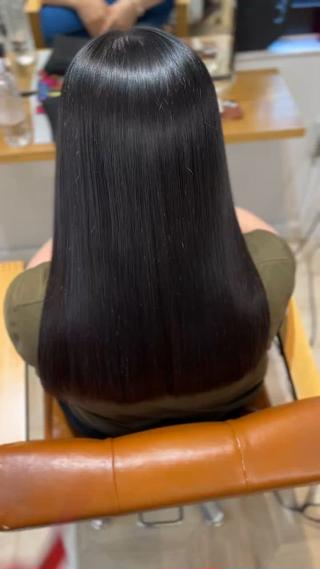 セミロング she2新宿所属・✨️極艶髪質改善✖️ クロスパーマ✨のヘアスタイル