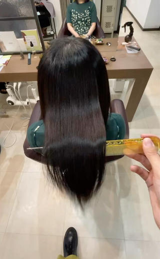 酸性ストレート！

オイルなし！乾かしただけで艶髪になります！ 