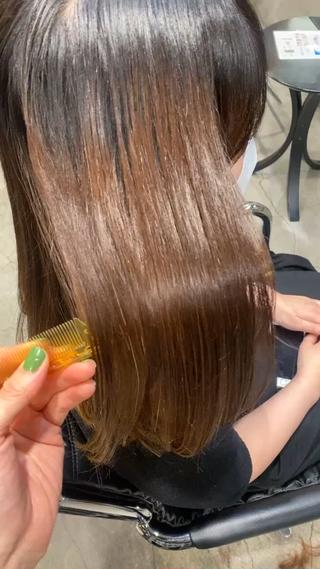 【縮毛矯正】
ミニモ限定クーポン!¥4.000
梅雨に向けて湿気に負けないサラサラヘア作ります!