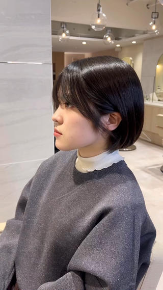 ボブカットお任せください
一人一人の骨格やライフスタイルに合わせたボブにします!
小顔になって盛れる前髪・顔周りカットもお任せください
髪の毛のお悩みもご相談ください!一緒に綺麗にしていきましょう