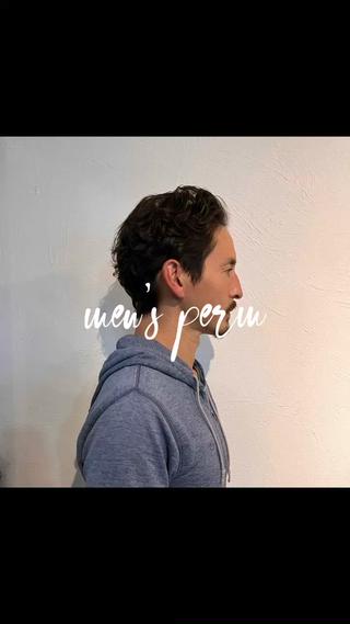 センターパートとメンズパーマは朝も楽でとてもおすすめです！ 