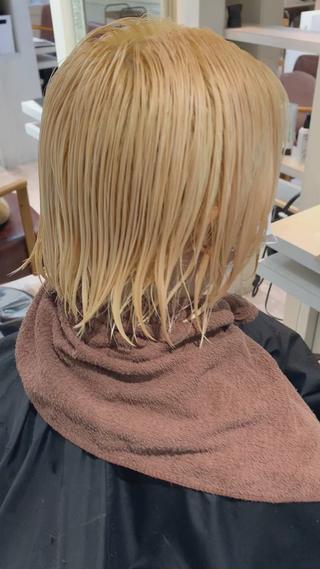 ミディアム ✨ハイトーン✨艶髪 ✨髪質改善✨和田のヘアスタイル