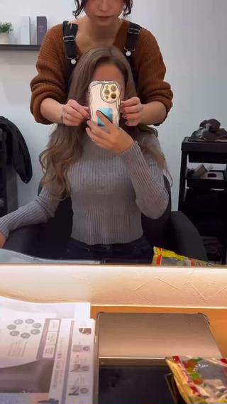 ロング カラー 村岡 芽衣のヘアスタイル