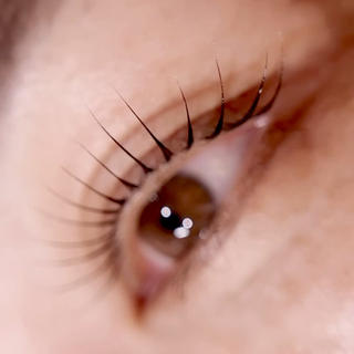 naturalrod
びっくり目になりやすい方のおすすめデザインです 