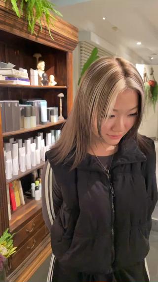 "High-contrast highlight color."
⁡
#landco
⁡
街中や、カフェ、公園、帰り道
ふと見入って、目で追ってしまうような
柔らかくて、透け感があって、すこし個性的な
"自分らしさ"にフィットするhairstyleを
提案しています。
⁡
⁡
とっておきのニュアンスと透明感を。
 