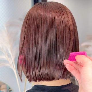 ブリーチしててもできる地毛風酸性ストレート!
#ぷつっとボブ #切りっぱなしボブ #タッセルボブ #酸性ストレート #縮毛矯正 #原宿ボブ