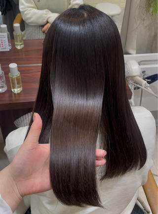 【人気No.1 ̖́-】似合わせカット＆美髪縮毛矯正

柔らかい質感の縮毛矯正になります！
1度体感していただくと手触り・広がりが変わったのを実感していただけます️

お客様1人1人の髪質・履歴・ダメージに合わせてお薬も変えているので是非ご相談ください

 