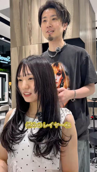 レイヤーカット×プラチナグレージュ 