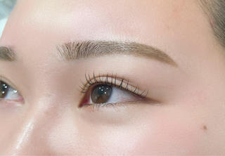 平行眉  まつげパーマ Uカール  コーティングなし 