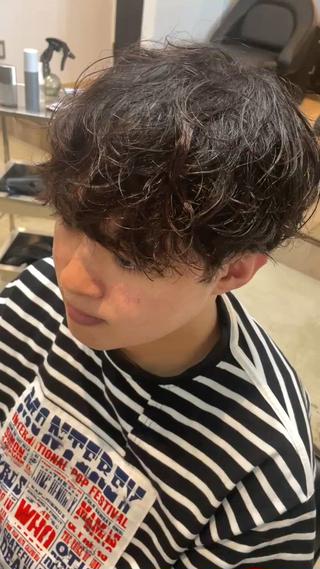 パーマ メンズ 飯泉/メンズカラー ツイスパ/メッシュのヘアスタイル