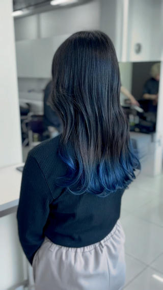 BLUEグラデーションカラー♪
本日スムーズにご案内可能です！ 