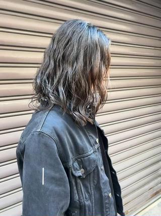 伸ばしかけの方にもパーマはおすすめです 