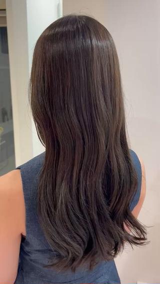 ワンカラーで出来るグレージュカラーです
透明感があり赤みが出るのが苦手な方におすすめです︎