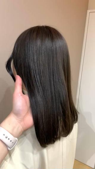 ブローなし！乾かしただけでこのツヤ感
最後毛先だけコテでワンカールしました! 