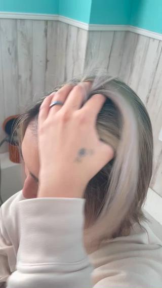 セミロング カラー 🐆アンドウ チカコ🦓のヘアスタイル