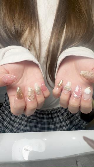 ジェルネイル #スカルプ #パラジェル #量産ネイル #推しネイル #オタクネイル #キャラネイル #韓国ネイル #韓国パーツ #キラキラネイル #ワンホンネイル #中国ネイル #マグネットネイル #ガラスフレンチ #チークネイル #画像持ち込み #長さだし 