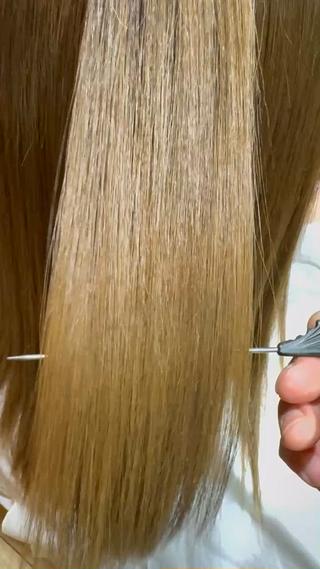 ブリーチしていても酸性ストレートならクセやうねりをしっかり伸ばしとぅるとぅるに 