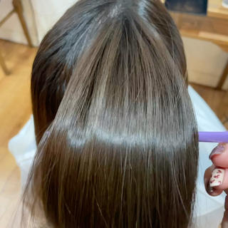 しっかり癖を伸ばしてもしなやかな触り心地　#縮毛矯正
#艶髪 