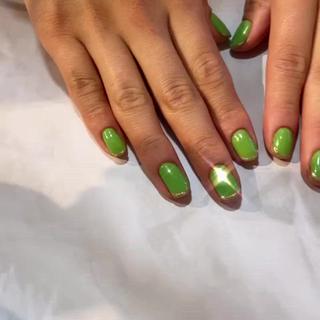 ワンカラー&細フレンチ
枝豆カラーが可愛い