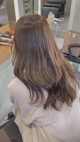 髪に優しいオーガニックのカラー剤でカラーさせて頂きます
トーンダウン・トーンアップどちらも可能です
(ブリーチは致しかねます。ご了承下さい。)