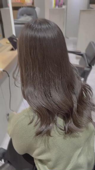 髪に優しいオーガニックのカラー剤でカラーさせて頂きます
トーンダウン・トーンアップどちらも可能です
(ブリーチは致しかねます。ご了承下さい。)