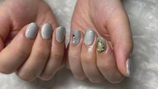 動画だと輝いてるのが伝わります
こちらは室内で撮ってますが、自然光でまたさらにキラキラで可愛くなるのでマグネットおすすめです 