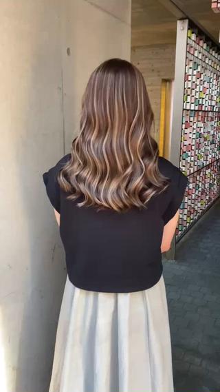 セミロング カラー ハイライト／髪質改善 裕樹のヘアスタイル