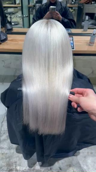 【ケアブリーチについて】
業界最高峰のケア剤
#OLAPLEX #sherpa 使用!
ダメージを最小限に抑え、切れ毛を防ぐための薬剤知識&技術に自 信あり!
◆ブリーチ初心者
◆ブリーチが上手な人に任せたい方
◆色だけでなくカットまでこだわりたい方
→ ぜひ一度、体感してみてください!
【リタッチ周期の目安】
40~50日以内が目安
※50日を超えると切れ毛リスクが上がります
【ご相談・ご予約】
仕上がりイメージの共有を大切にしています! DMで事前カウンセリングOK◎ ケア方法も丁寧にレクチャーします!