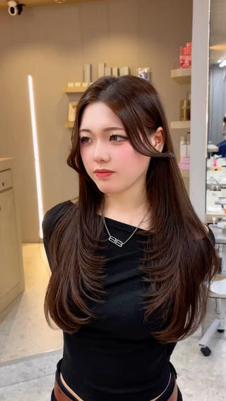 #ブリーチなしダブルカラー#透け感カラー#シアーカラー#オリーブベージュ#チョコレートブラウン#小顔カット#くびれミディ#切りっぱなしボブ#韓国風レイヤー#艶カラー 