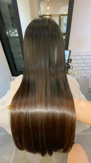 髪質改善トリートメント
①髪質改善は効果がとても実感ができて持ちがいい!
②髪質改善は広がり、乾燥したパサつき、パヤパヤしたアホ毛が抑えられる!
③髪質改善はダメージ過多の人にも対応できる!
明るめのカラーやブリーチを繰り返している方や、縮毛矯正などで傷んでしまった方にもオススメです!