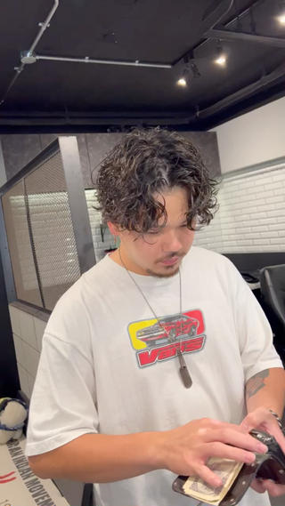 常田大希さん風パーマ

メンズカット＋波巻きスパイラルパーマ 