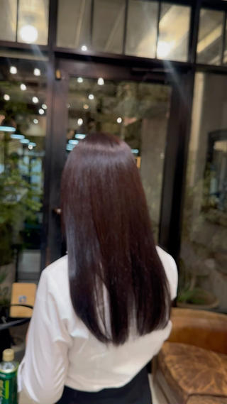 長さを活かした地毛風ラベンダーカラー
お客様のお好みに合わせて、カラー剤を選定して素敵な色味にします 