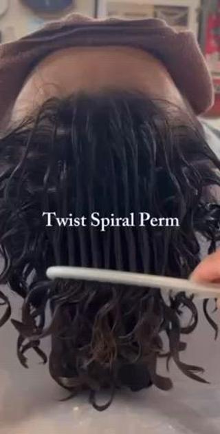 パーマ メンズ すどう あしゅりのヘアスタイル