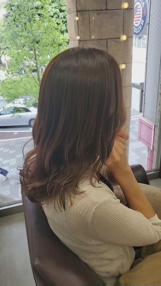 セミロング 髪質改善/白髪ぼかし SHIONのヘアスタイル