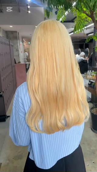 ロング 鈴木瑛里／ブロンド ベージュ／男女のヘアスタイル