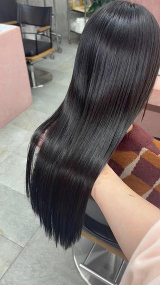 ロング 鈴木瑛里／ブロンド ベージュ／男女のヘアスタイル