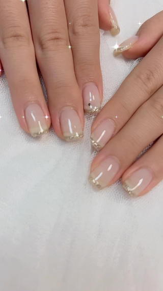 細めラメフレンチ⟡.·*.