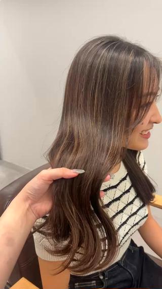 ハイライトカラー!
細目に入れて細かいハイライトがかわいい!!