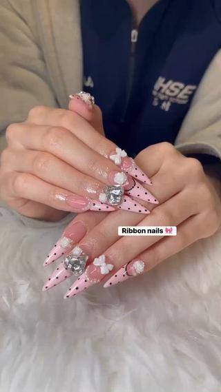 ネイル NiJi Nailsのネイルデザイン
