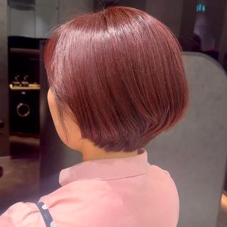 ショート カラー ひなた あゆみのヘアスタイル