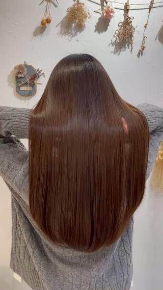 美髪矯正で知らない人に褒められる髪の毛に 