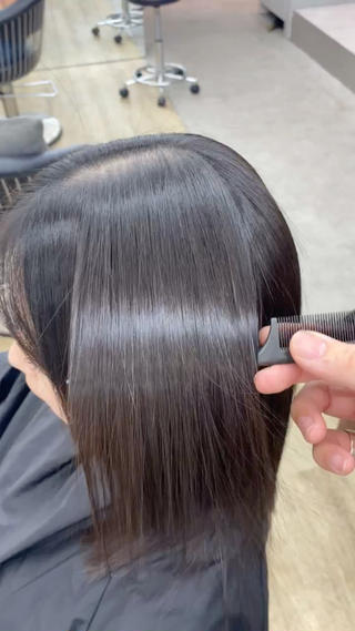 髪質改善縮毛矯正
ボブに引き続き【人気No.2】
・一人一人に合った薬剤選定
・ボブカットとも相性抜群