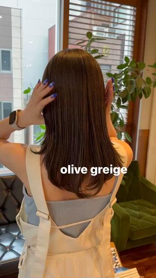 ワンカラーで垢抜けるオリーブグレージュ 