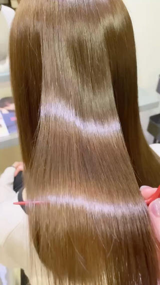 髪のパサつきや手触りが気になる方には4stepトリートメントがおすすめです 