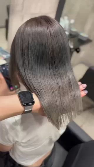 ミディアム カラー _WHITE / KENTOのヘアスタイル