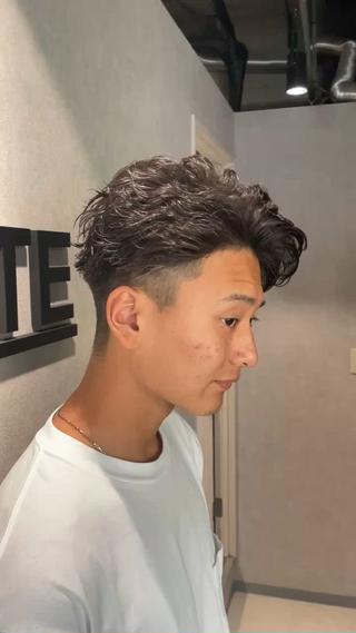 ショート カラー パーマ メンズ _WHITE / KENTOのヘアスタイル