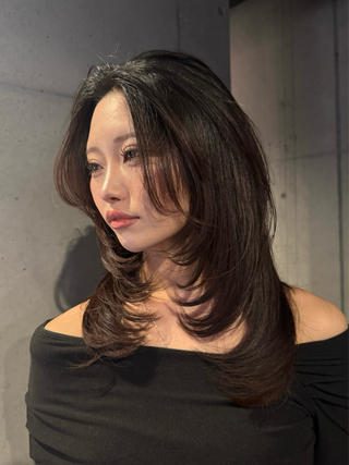 ワンカールで簡単にセットできるレイヤーカット
#ハッシュカットカット#韓国レイヤーカット#韓国風