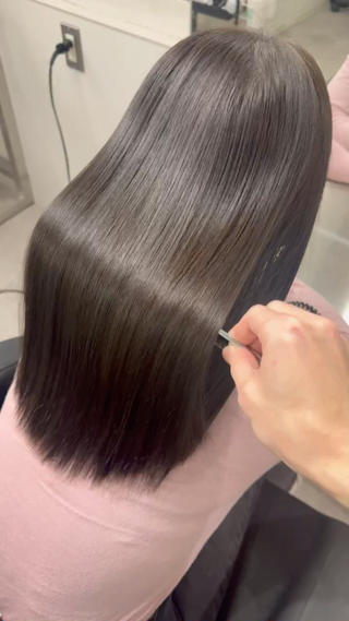 ロング カラー 🎀レイヤー×透明感 ×髪質改善🎀米田のヘアスタイル