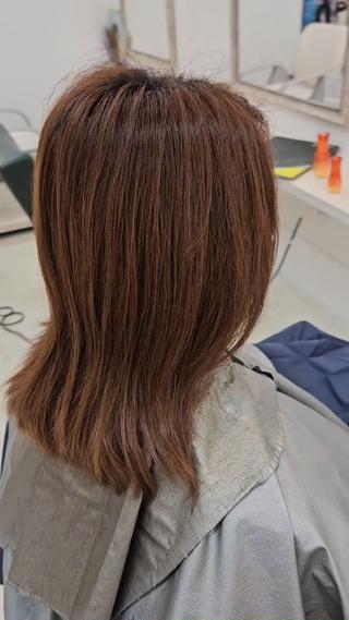 ダメージレスカラーで痛みの少ない艶のある髪に 